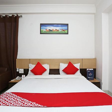 Cyber Inn Gurgaon Esterno foto