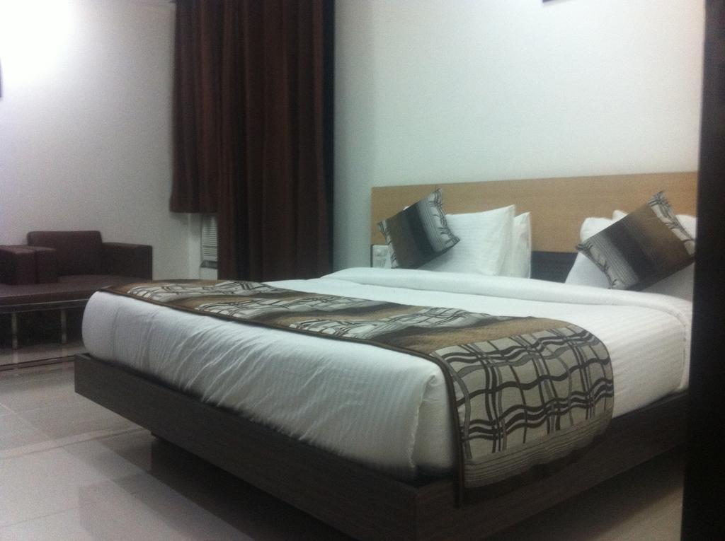 Cyber Inn Gurgaon Esterno foto