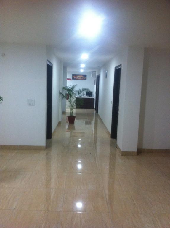 Cyber Inn Gurgaon Esterno foto