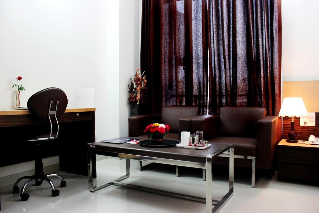 Cyber Inn Gurgaon Esterno foto
